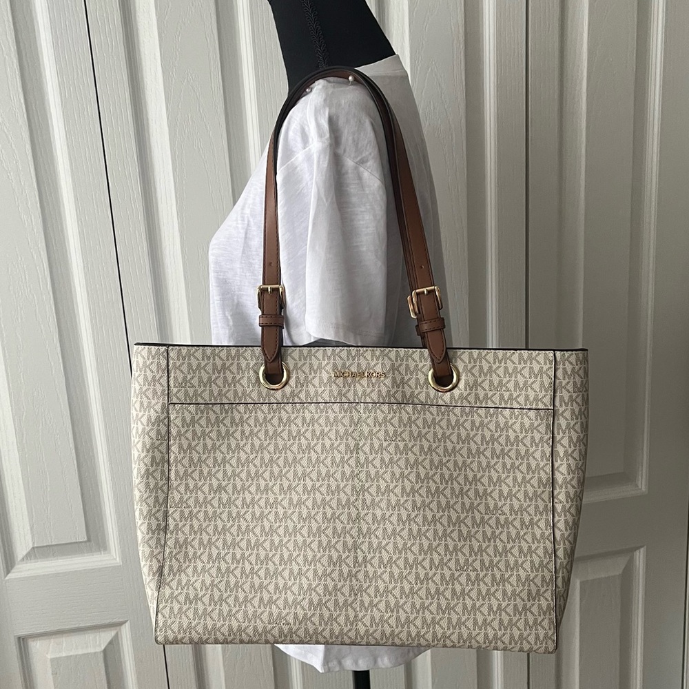 Michael Kors Brown & Cream Laptop Purse